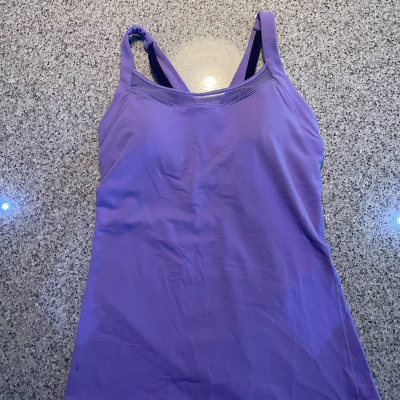 Lululemon Tank - size 8 - Picture 4 of 7